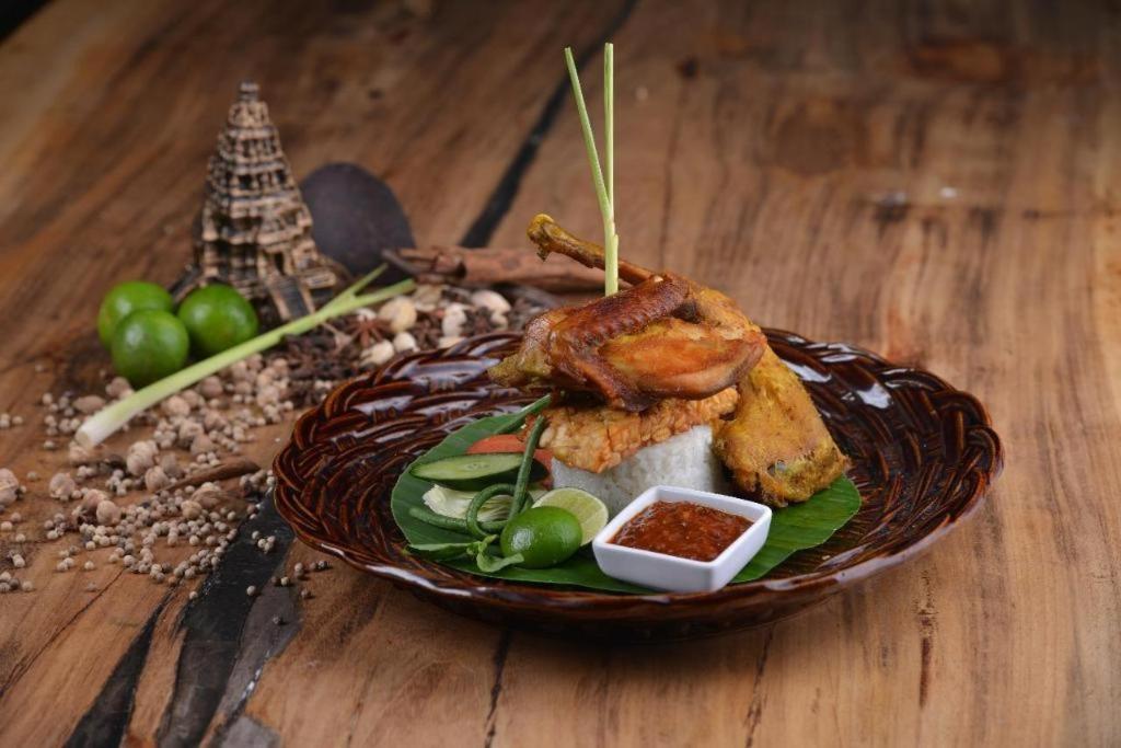 Kj Hotel Yogyakarta Eksteriør bilde