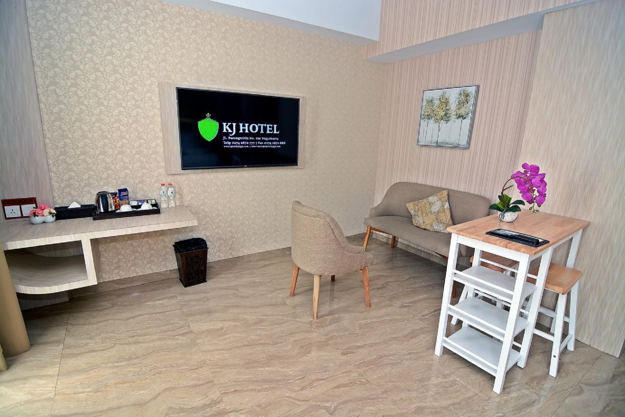 Kj Hotel Yogyakarta Eksteriør bilde
