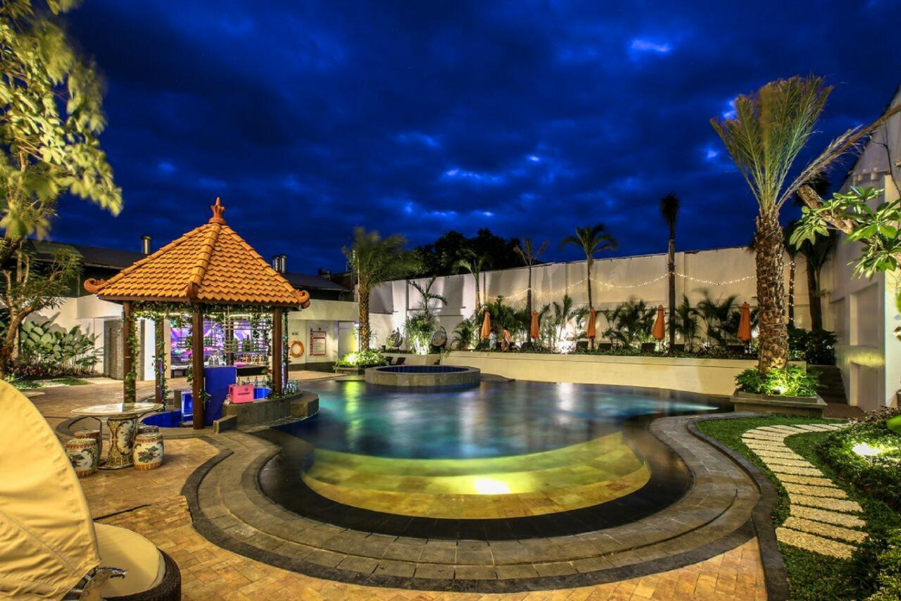 Kj Hotel Yogyakarta Eksteriør bilde