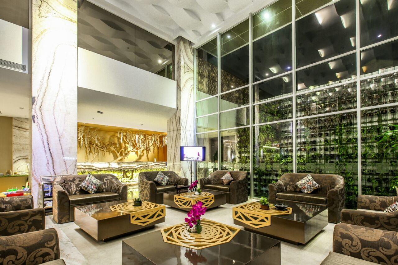 Kj Hotel Yogyakarta Eksteriør bilde